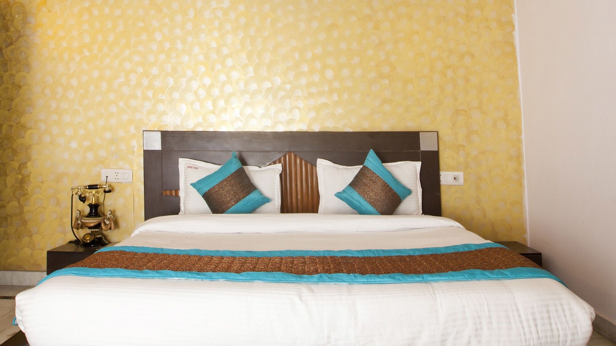 Oyo 337 Hotel Anand Делхи Екстериор снимка
