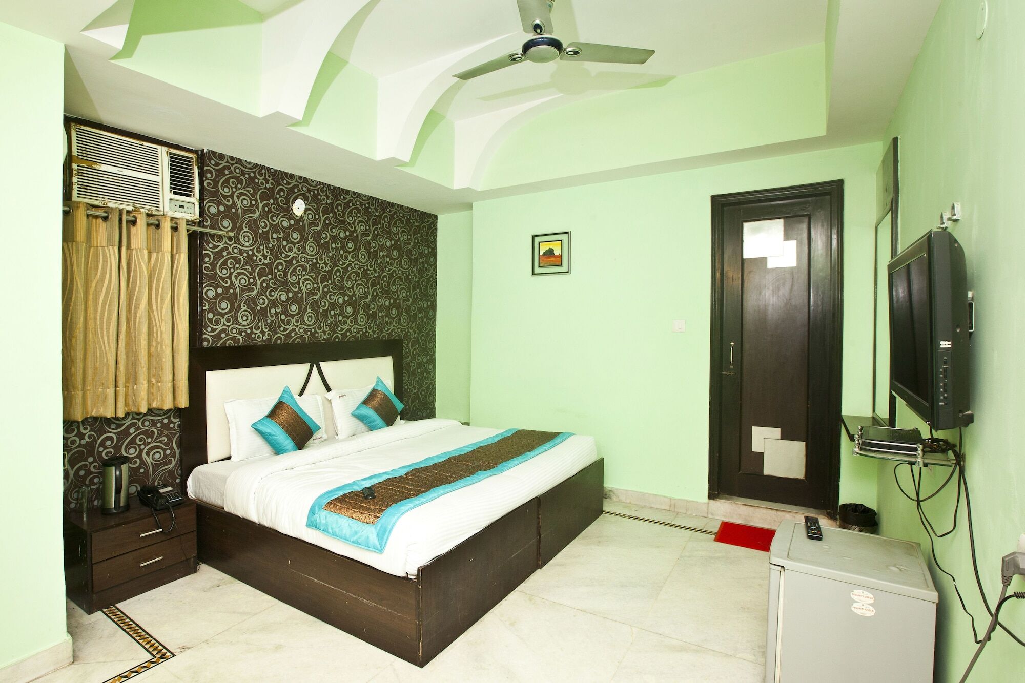 Oyo 337 Hotel Anand Делхи Екстериор снимка