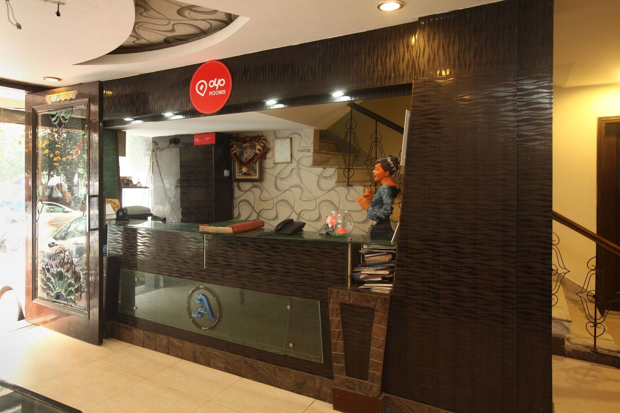 Oyo 337 Hotel Anand Делхи Екстериор снимка